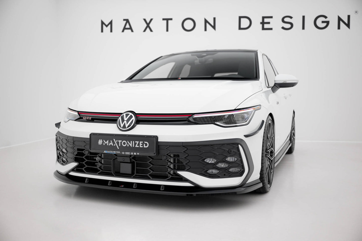 Front Ansatz V.5 für VW Golf GTI / GTE / R-Line Mk8 Facelift schwarz Hochglanz