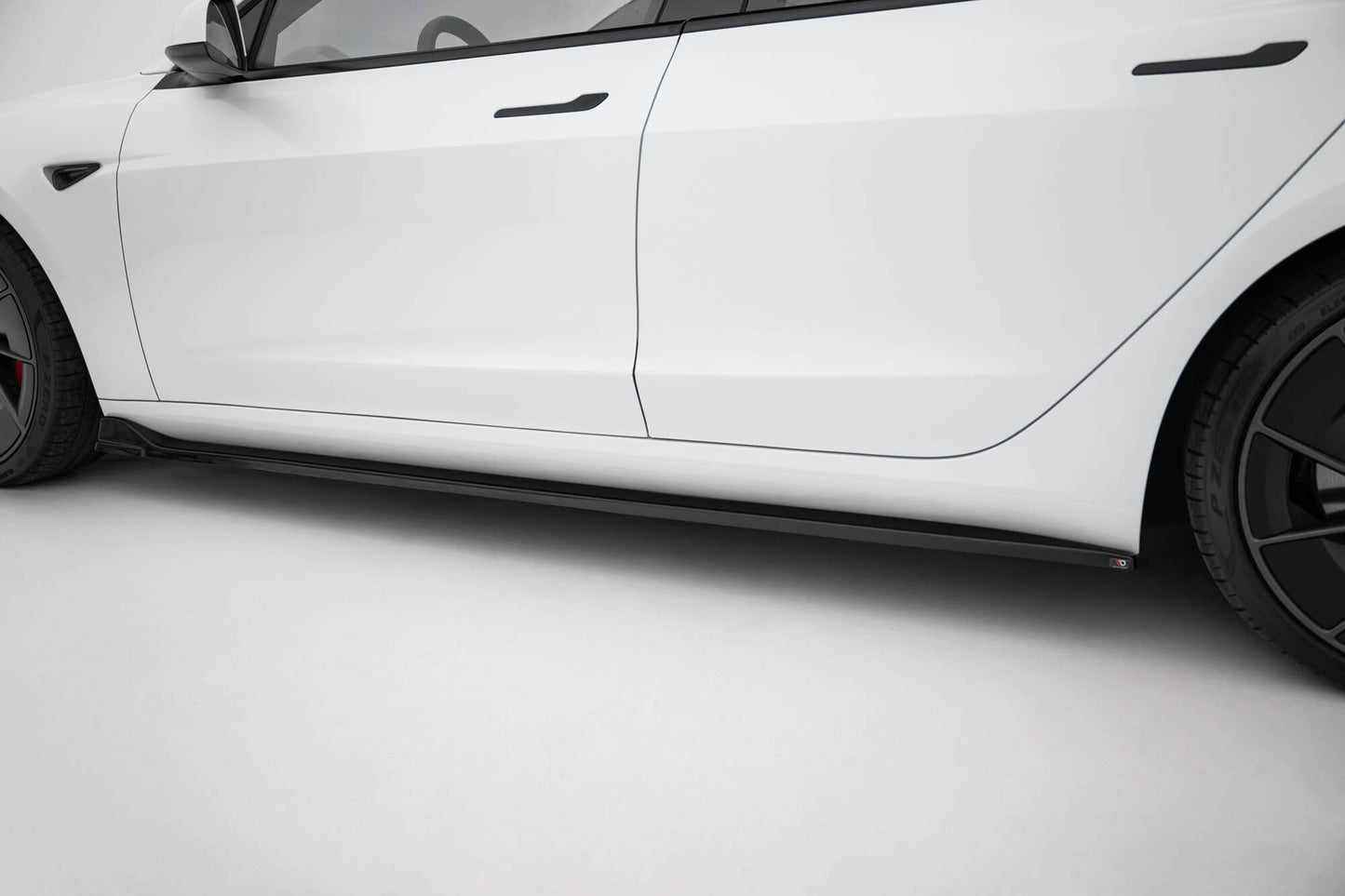 Seitenschweller Ansatz für V.3 für Tesla Model 3 Performance Mk1 Facelift schwarz Hochglanz