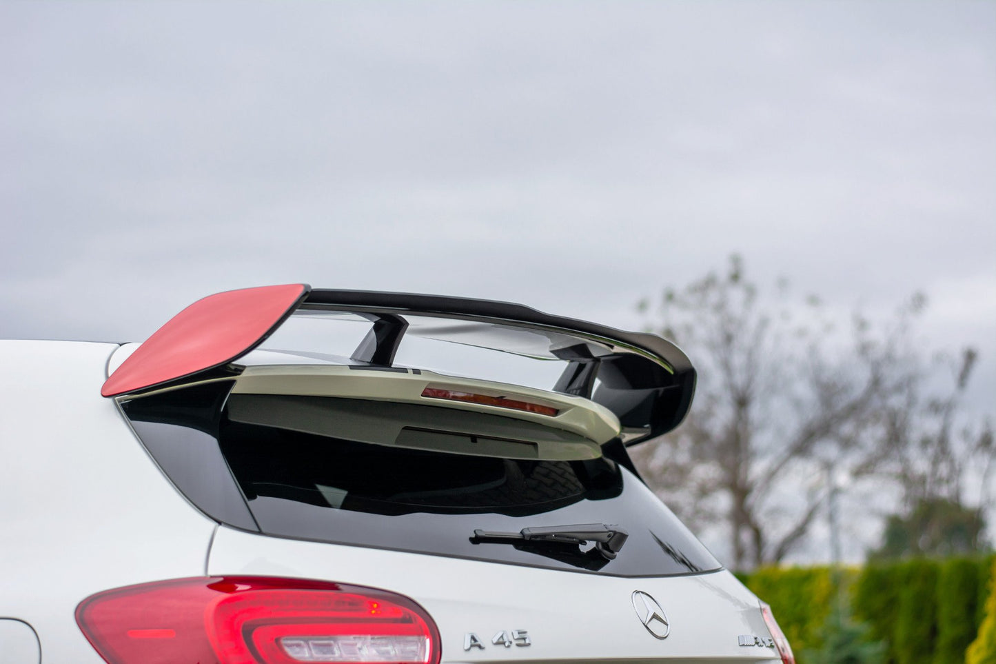Spoiler CAP für Mercedes A45 AMG W176 schwarz Hochglanz
