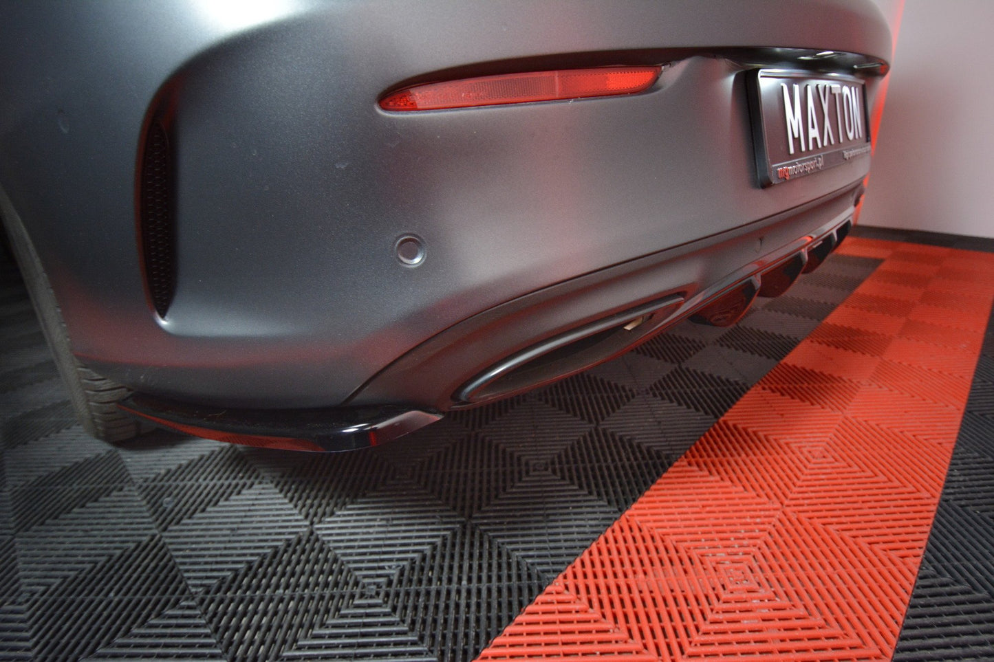 Heck Ansatz Flaps Diffusor für MERCEDES- BENZ C-KLASSE W205 COUPE AMG-LINE schwarz matt