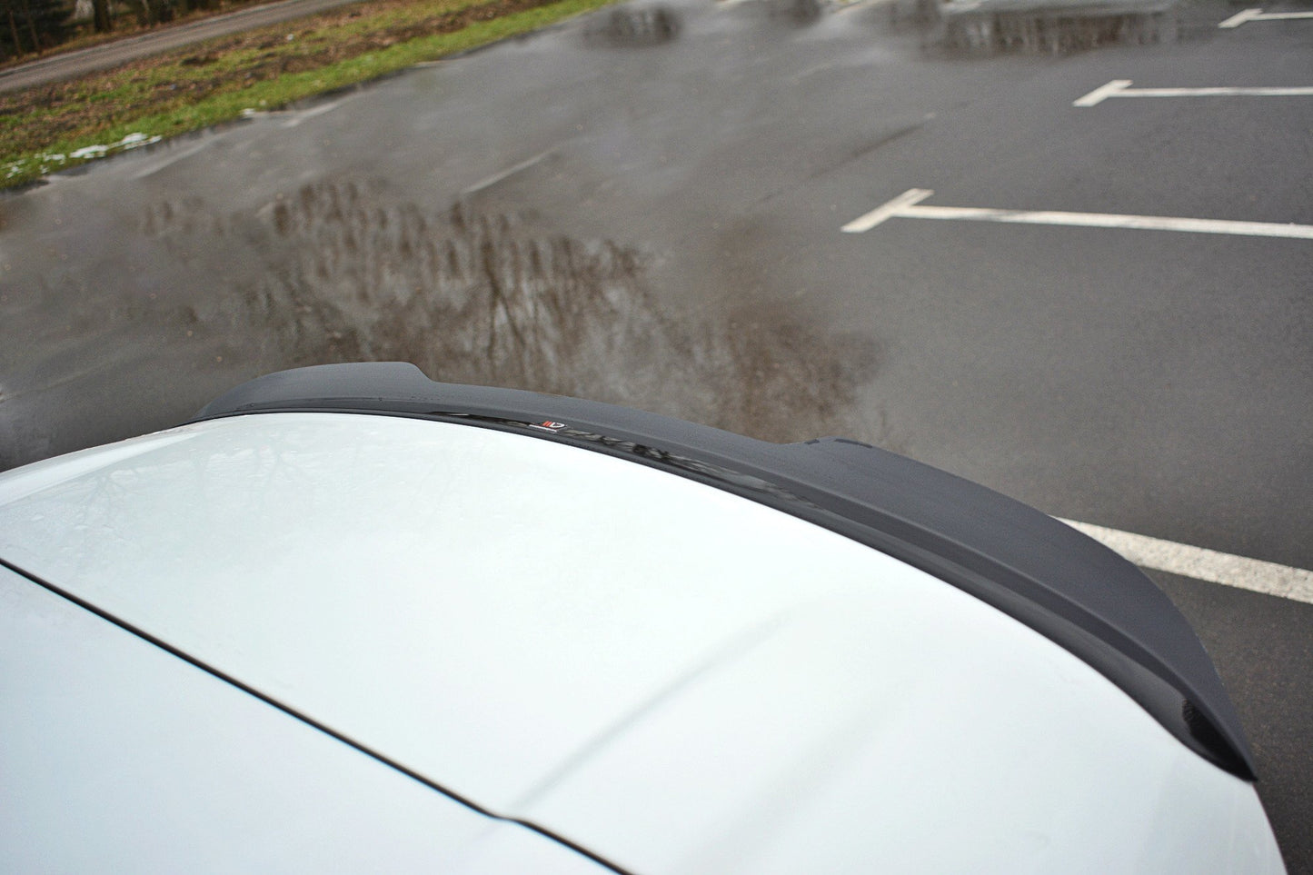 Spoiler CAP für RENAULT CLIO MK4 RS schwarz Hochglanz
