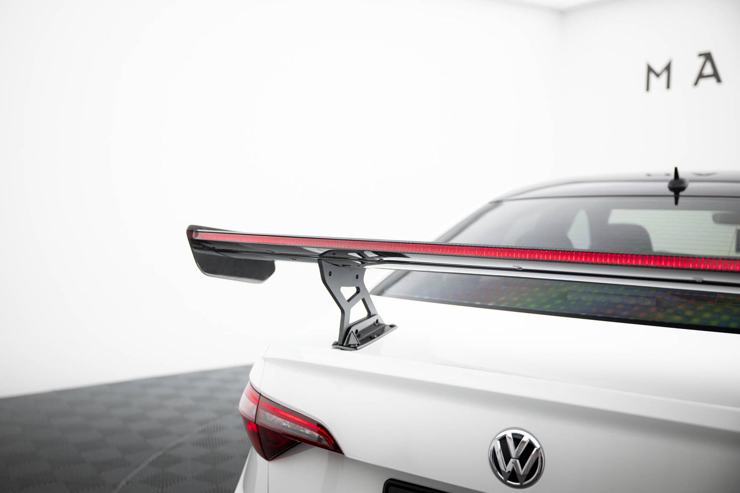 Carbon Spoiler With Internal Brackets Uprights + LED VW Jetta GLI Mk7