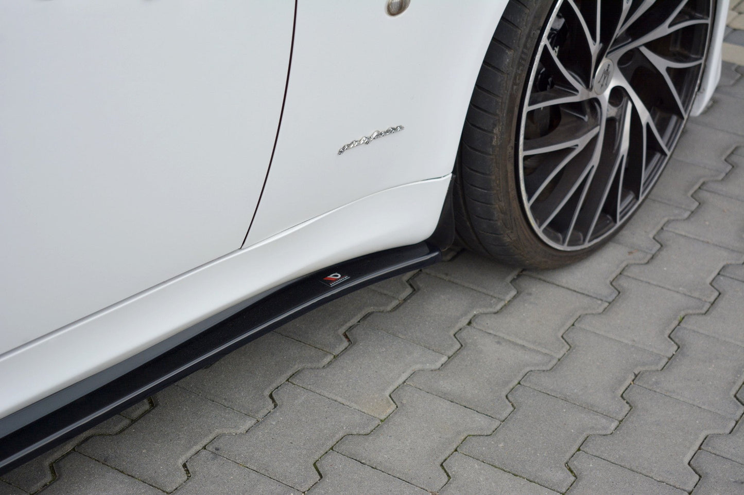 Seitenschweller Ansatz für MASERATI QUATTROPORTE MK5 FACELIFT schwarz Hochglanz