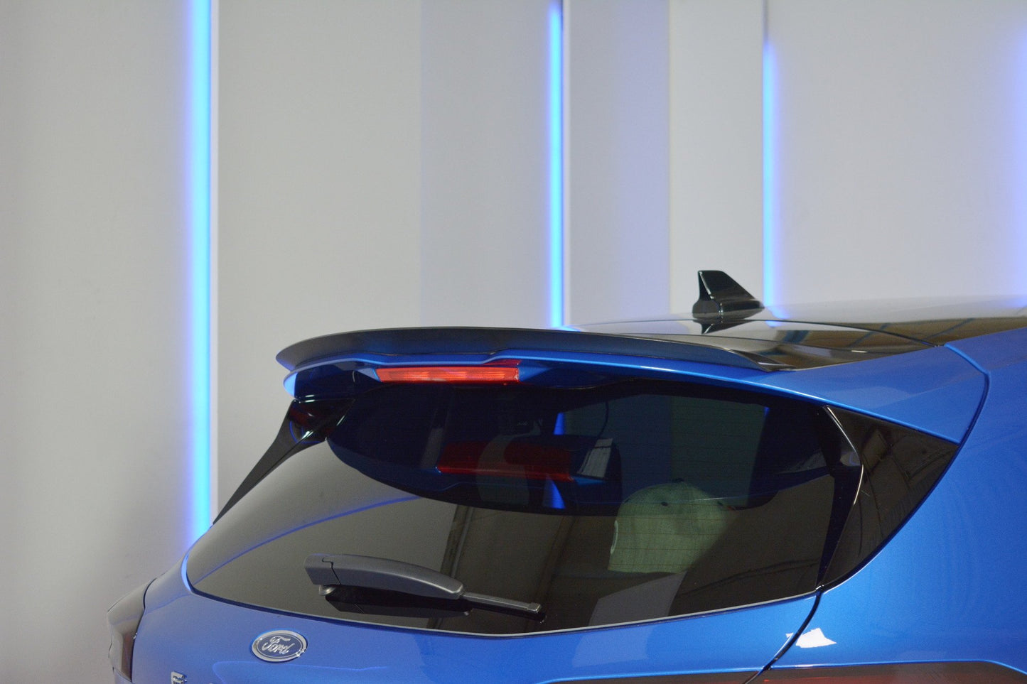 Spoiler CAP V.2 für Ford Focus Hatchback ST-Line Mk4 schwarz Hochglanz