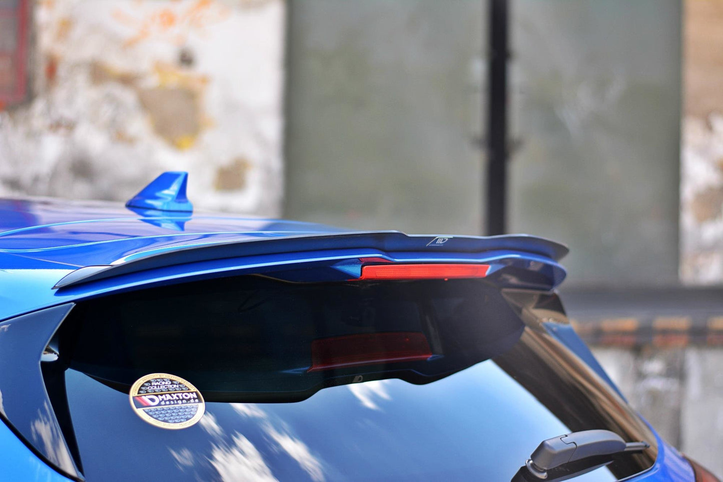 Spoiler CAP V.1 für Ford Focus Hatchback ST-Line Mk4 schwarz Hochglanz