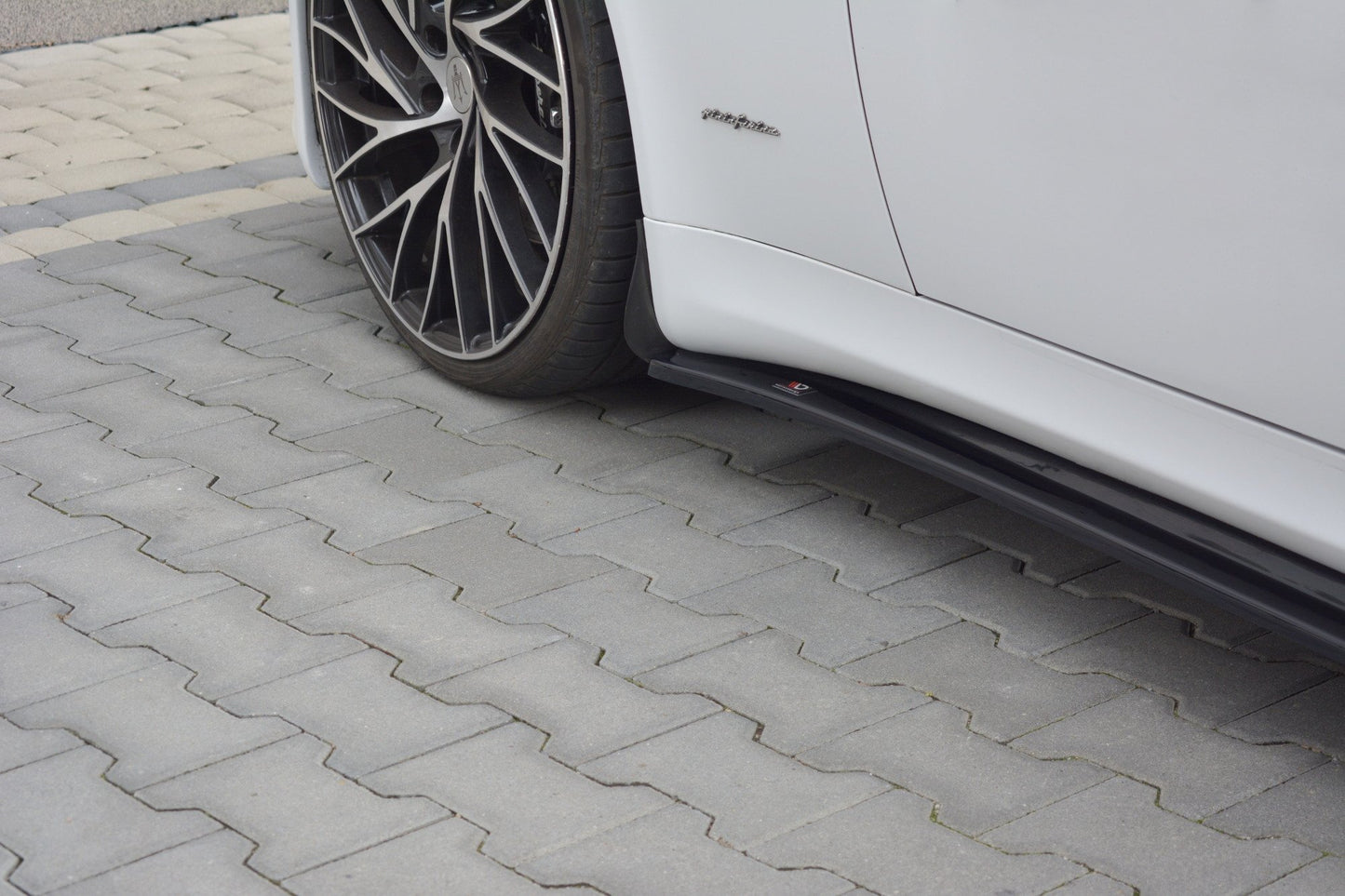 Seitenschweller Ansatz für MASERATI QUATTROPORTE MK5 FACELIFT schwarz Hochglanz