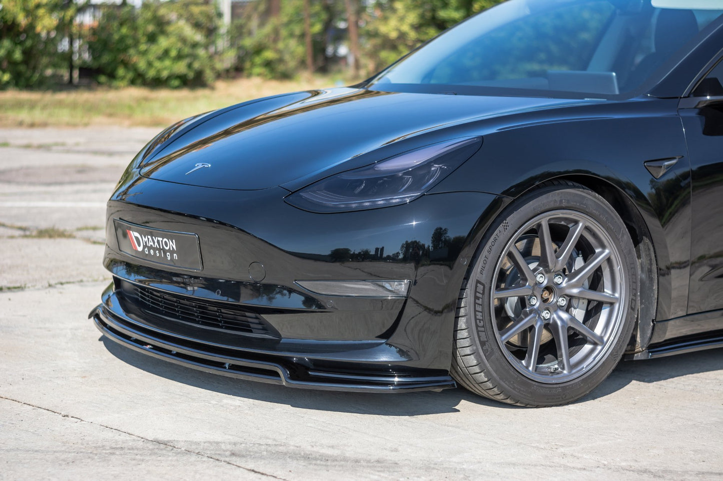 Front Ansatz V.2 für Tesla Model 3 schwarz Hochglanz