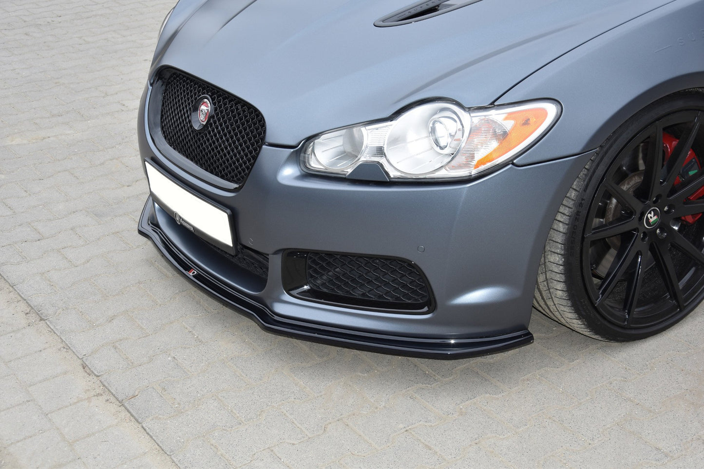 Front Ansatz V.1 für JAGUAR XF- R schwarz Hochglanz