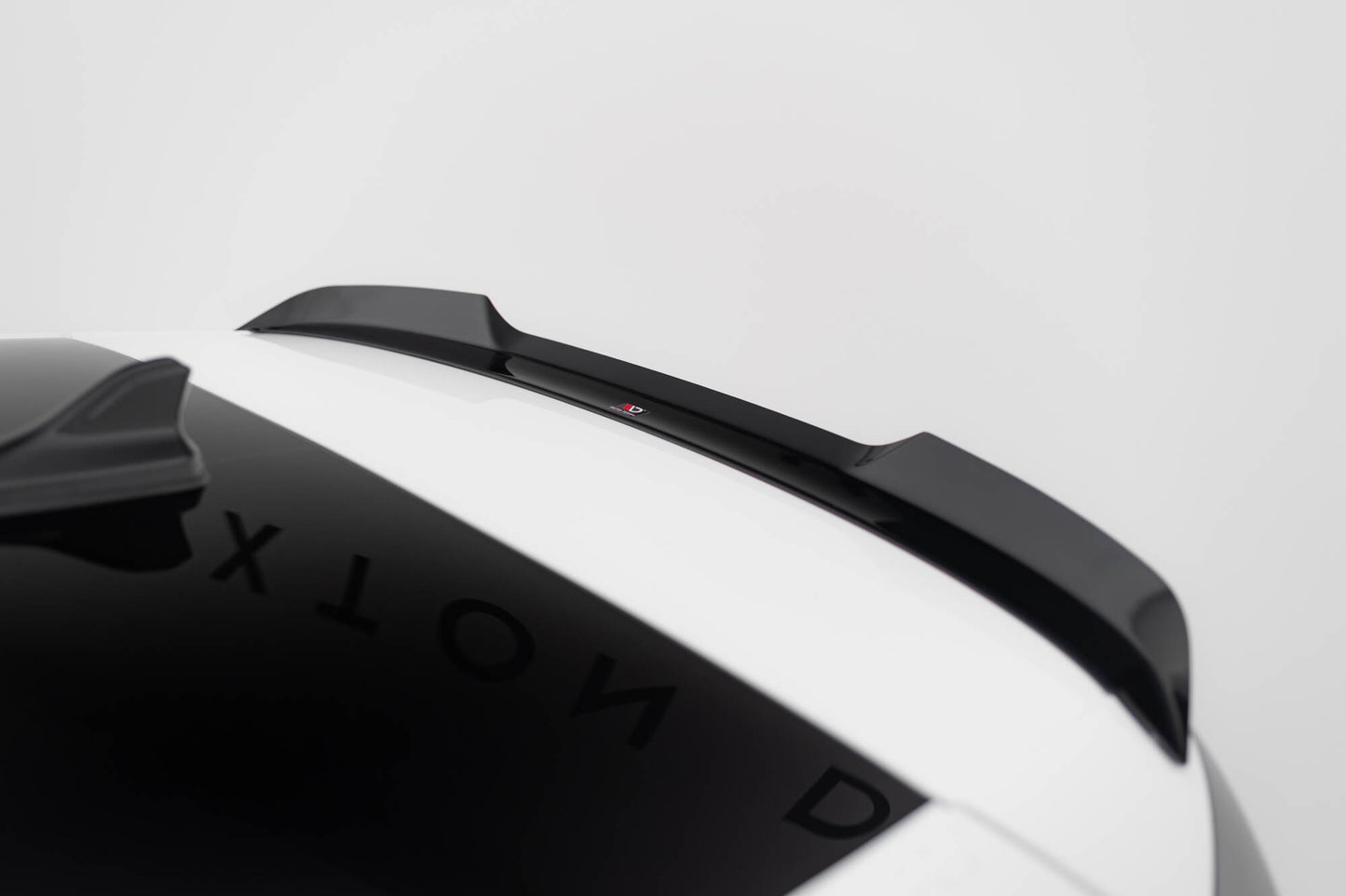 Spoiler CAP V.2 für VW Golf GTI / GTE / GTD / R-Line / R Mk8 schwarz Hochglanz