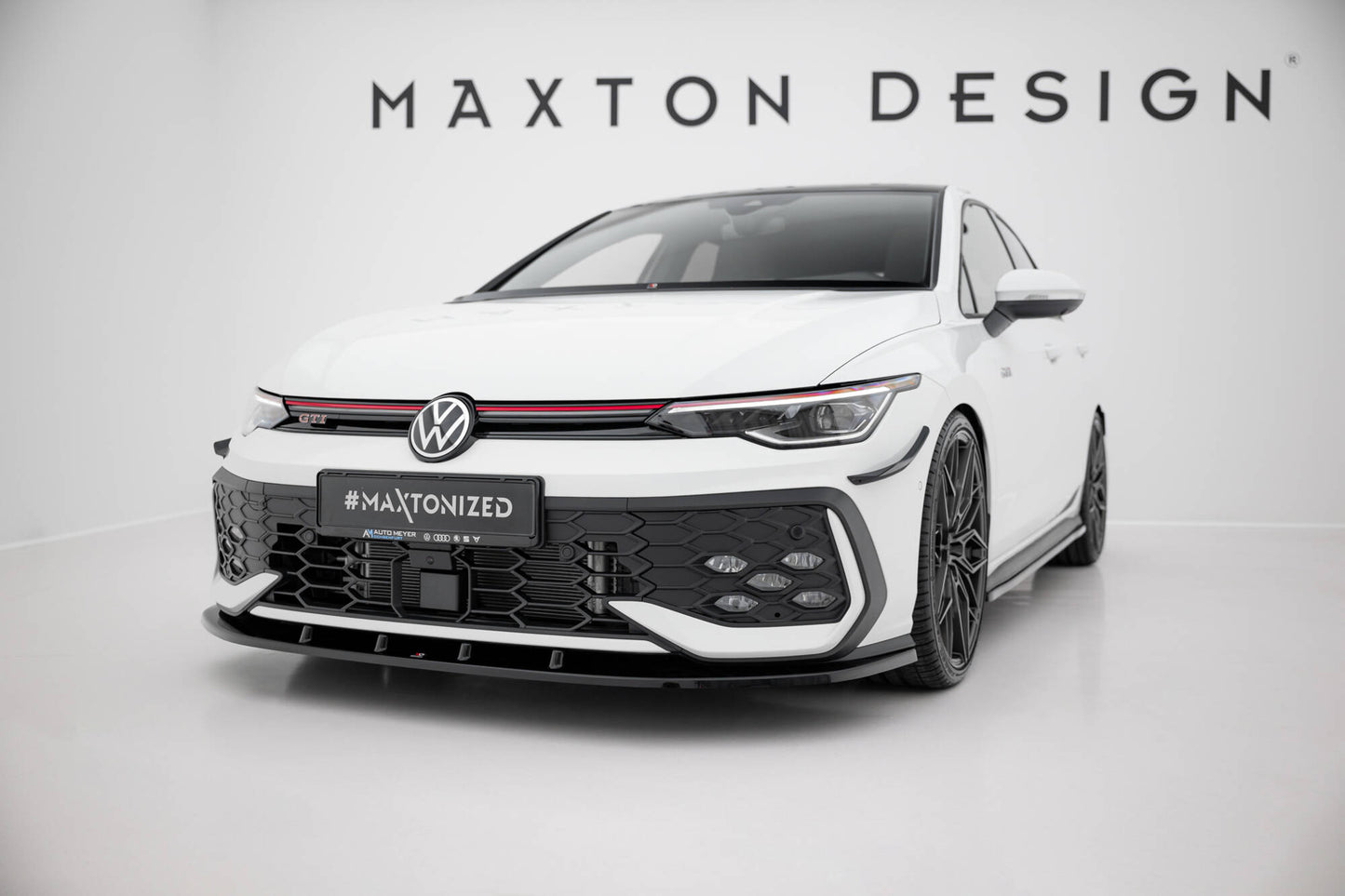 Verlängerung motorhaube VW Golf Mk8 schwarz Hochglanz