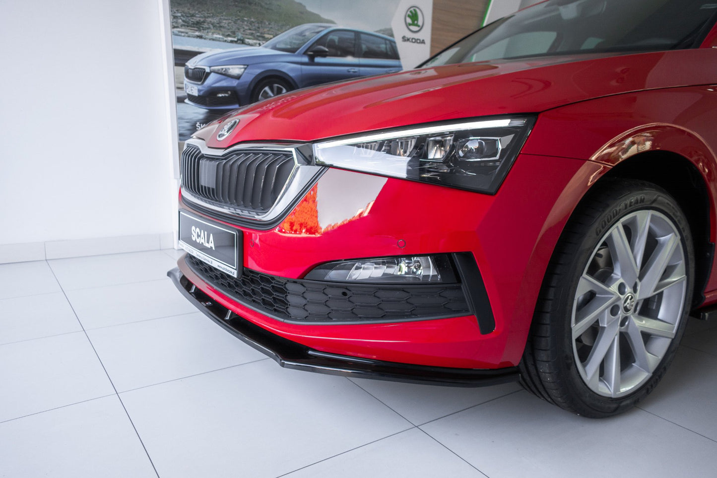 Front Ansatz V.1 für Skoda Scala schwarz Hochglanz