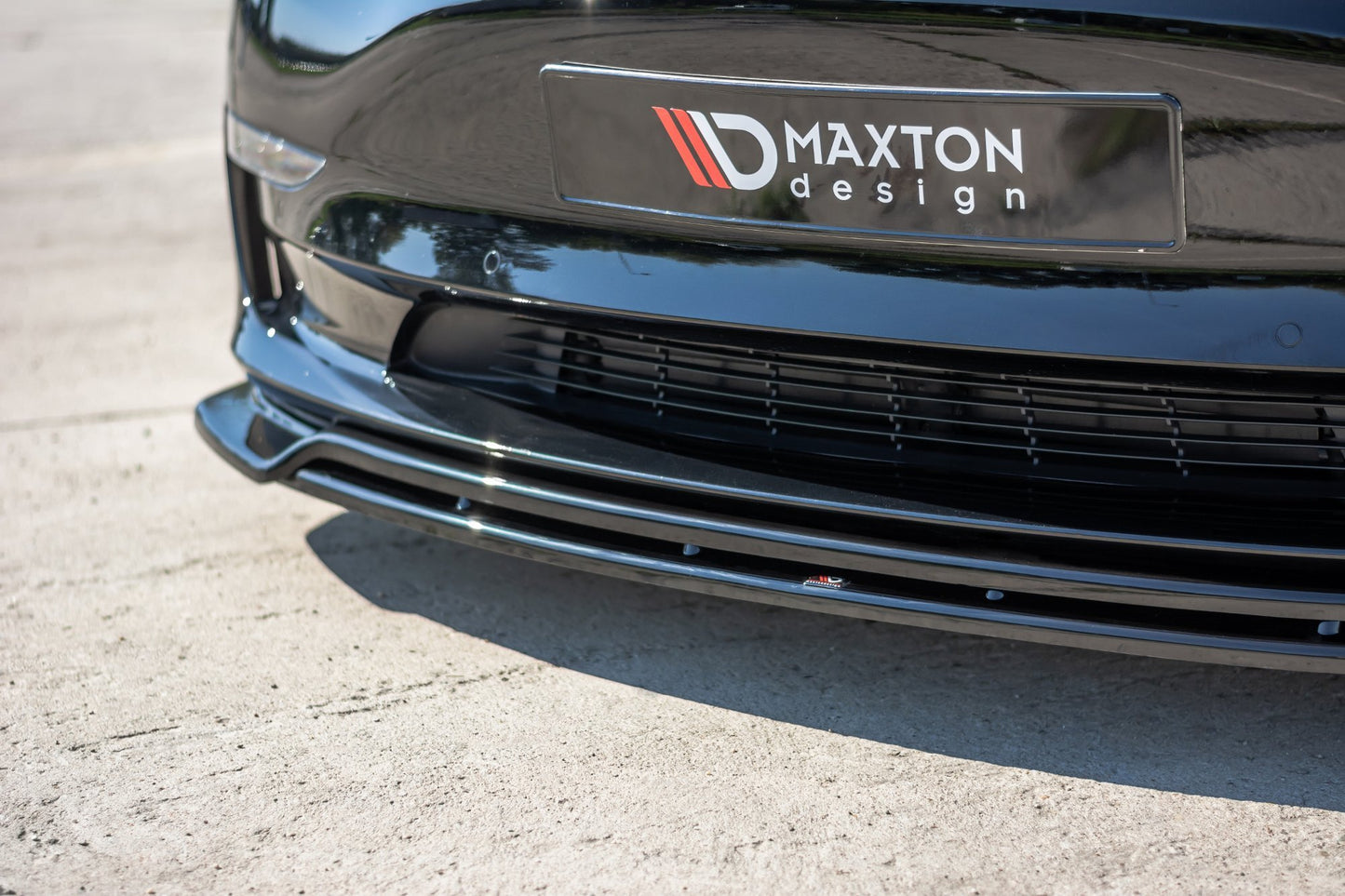 Front Ansatz V.2 für Tesla Model 3 schwarz Hochglanz