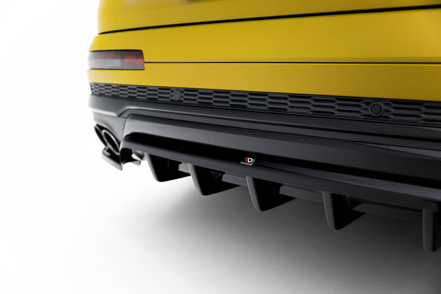 Mittlerer Cup Diffusor DTM Look Heck Ansatz für Audi SQ7 Mk2 (4M) Facelift schwarz Hochglanz