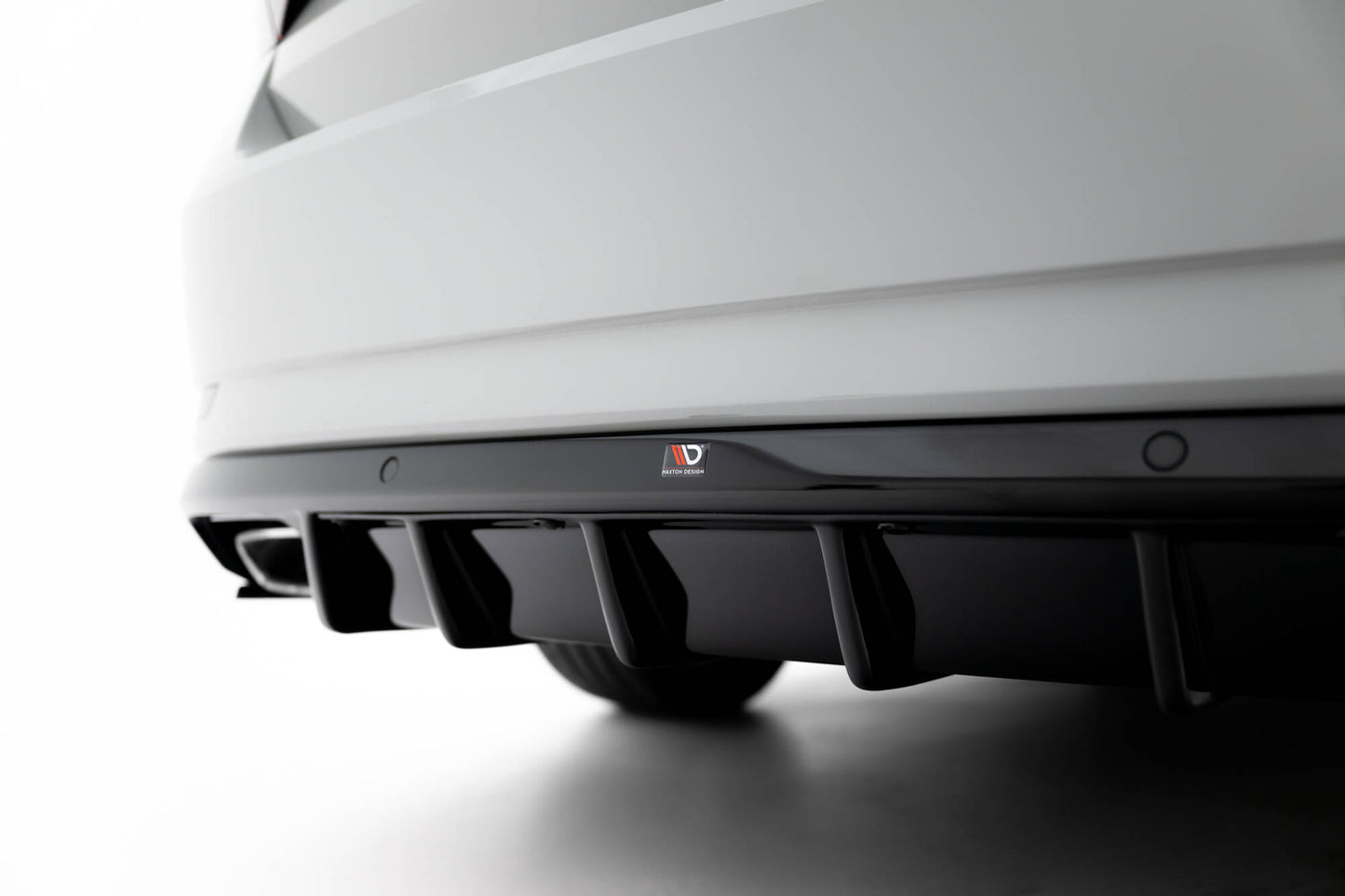 Diffusor Heck Ansatz für Skoda Superb Liftback / Combi Mk3 schwarz Hochglanz