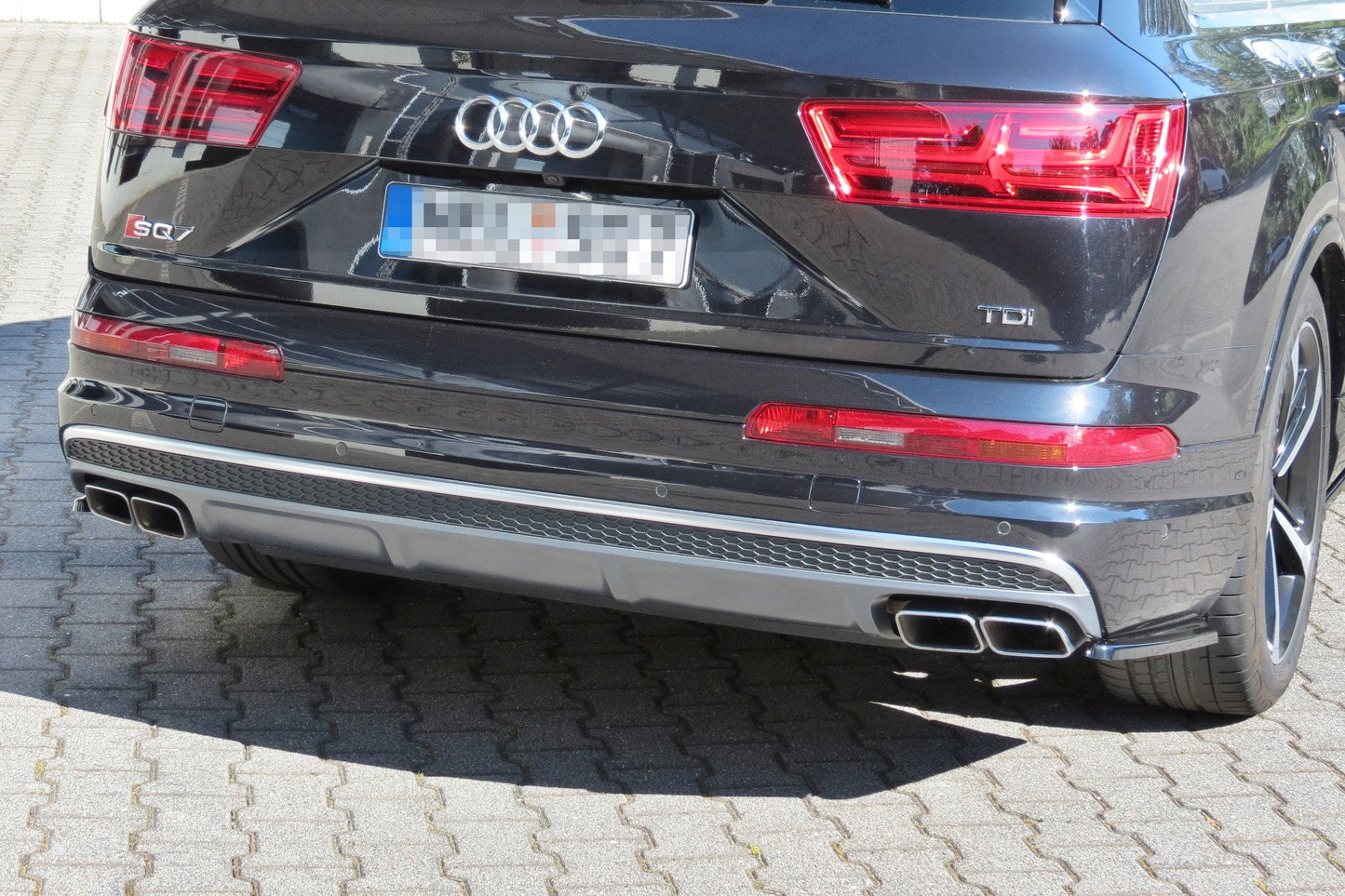 Heck Ansatz Flaps Diffusor für Audi SQ7 / Q7 S-Line Mk.2 schwarz Hochglanz