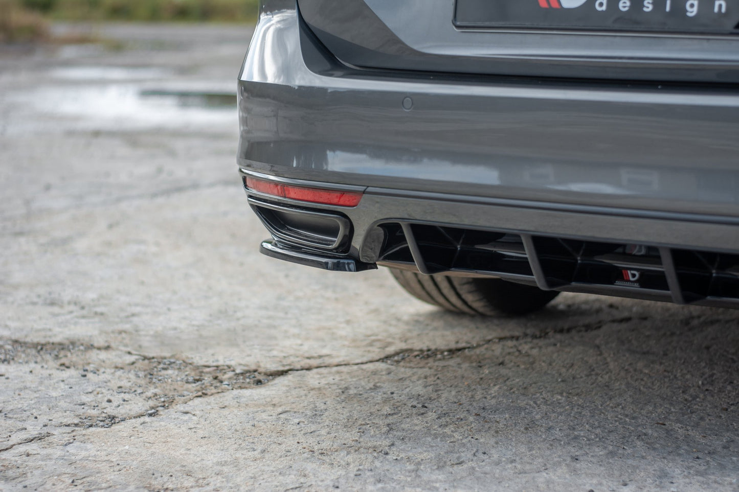 Heck Ansatz Flaps Diffusor für VW Passat R-Line B8 schwarz Hochglanz