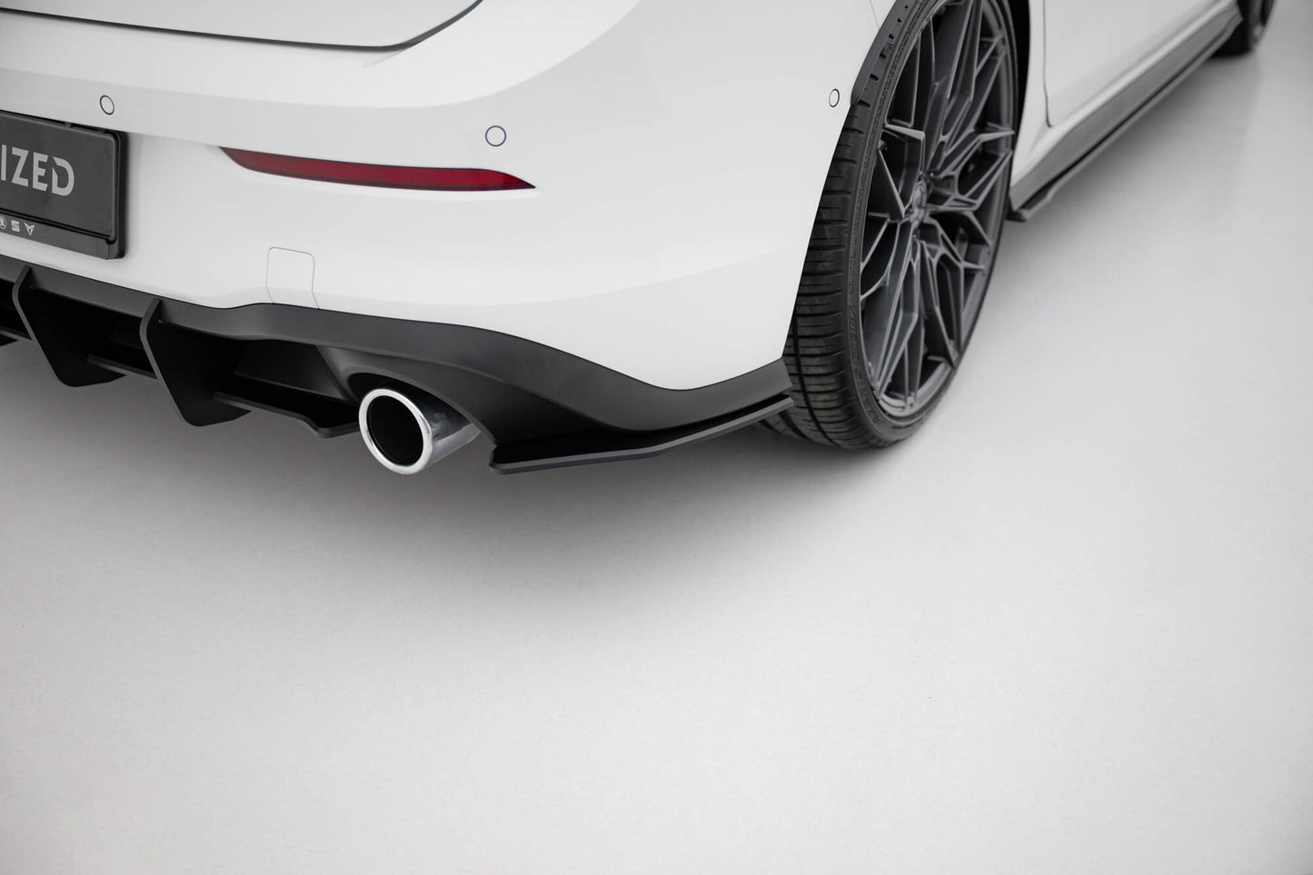 Street Pro Heck Ansatz Flaps Diffusor V.1 für VW Golf GTI / GTE / R-Line Mk8