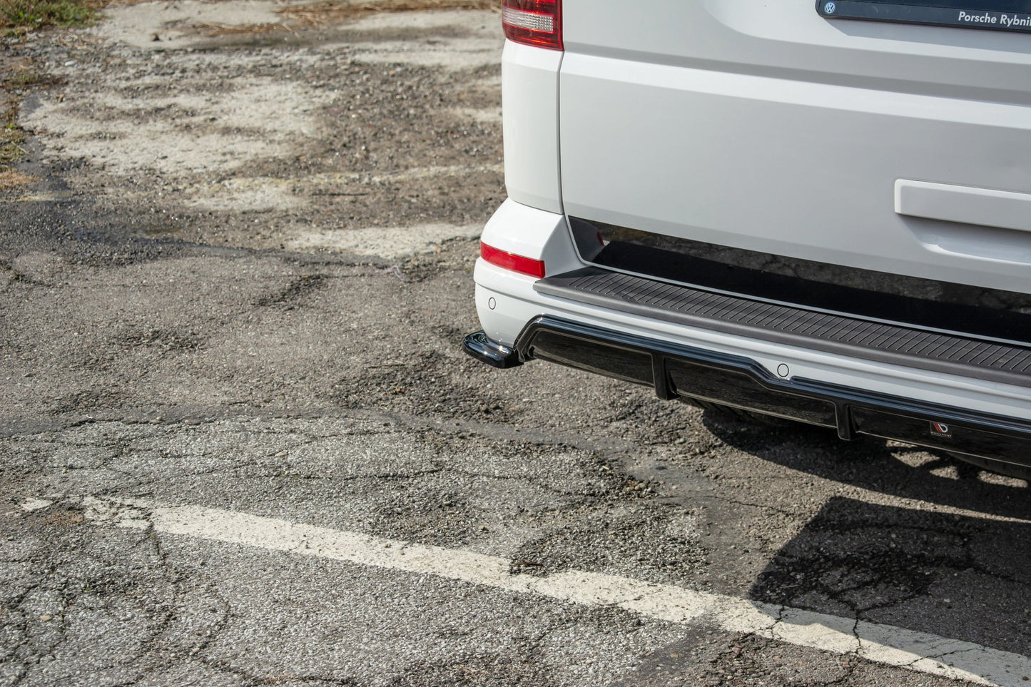 Heck Ansatz Flaps Diffusor für VW T6 schwarz Hochglanz
