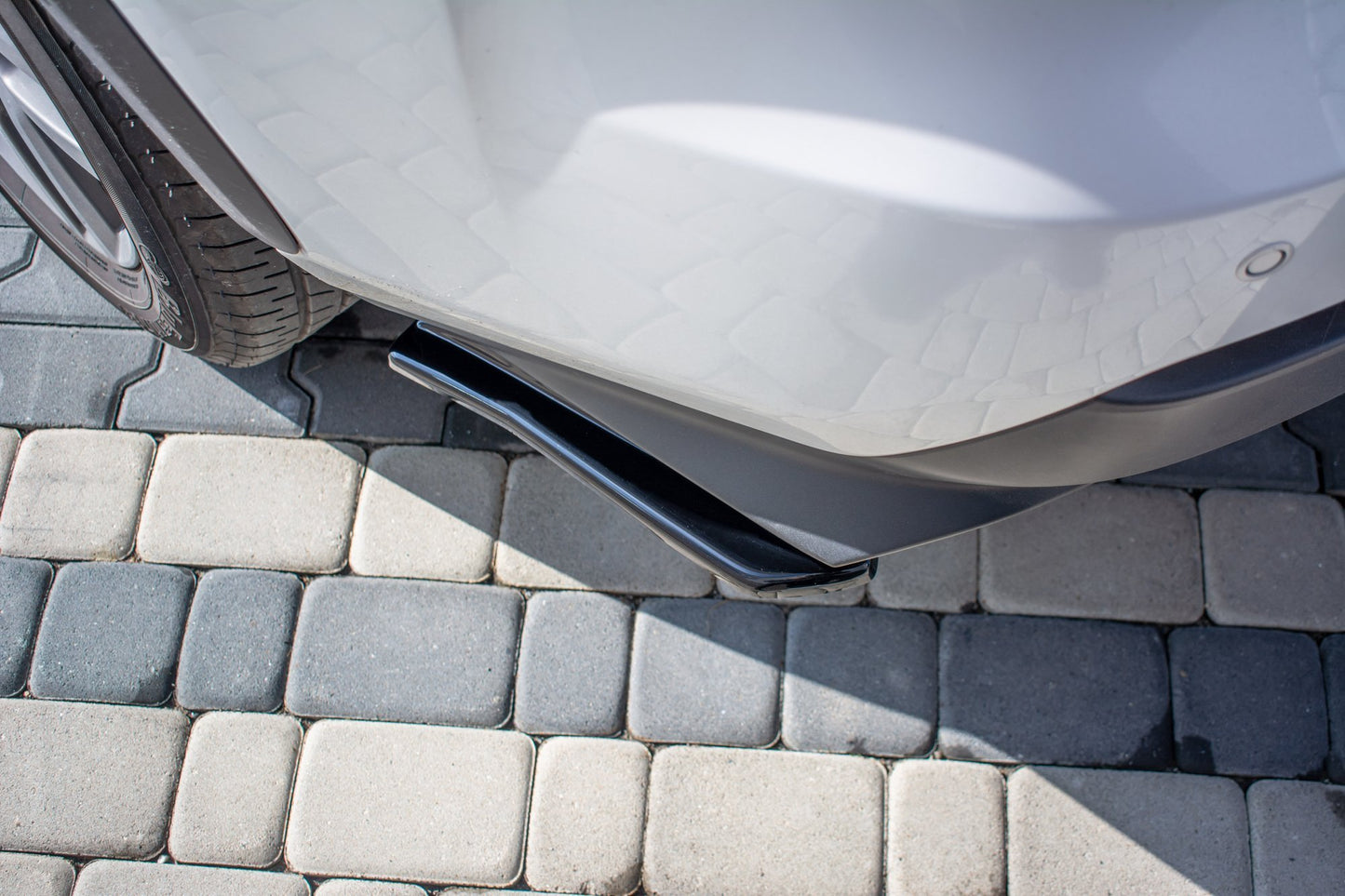 Heck Ansatz Flaps Diffusor für Lexus NX Facelift schwarz Hochglanz