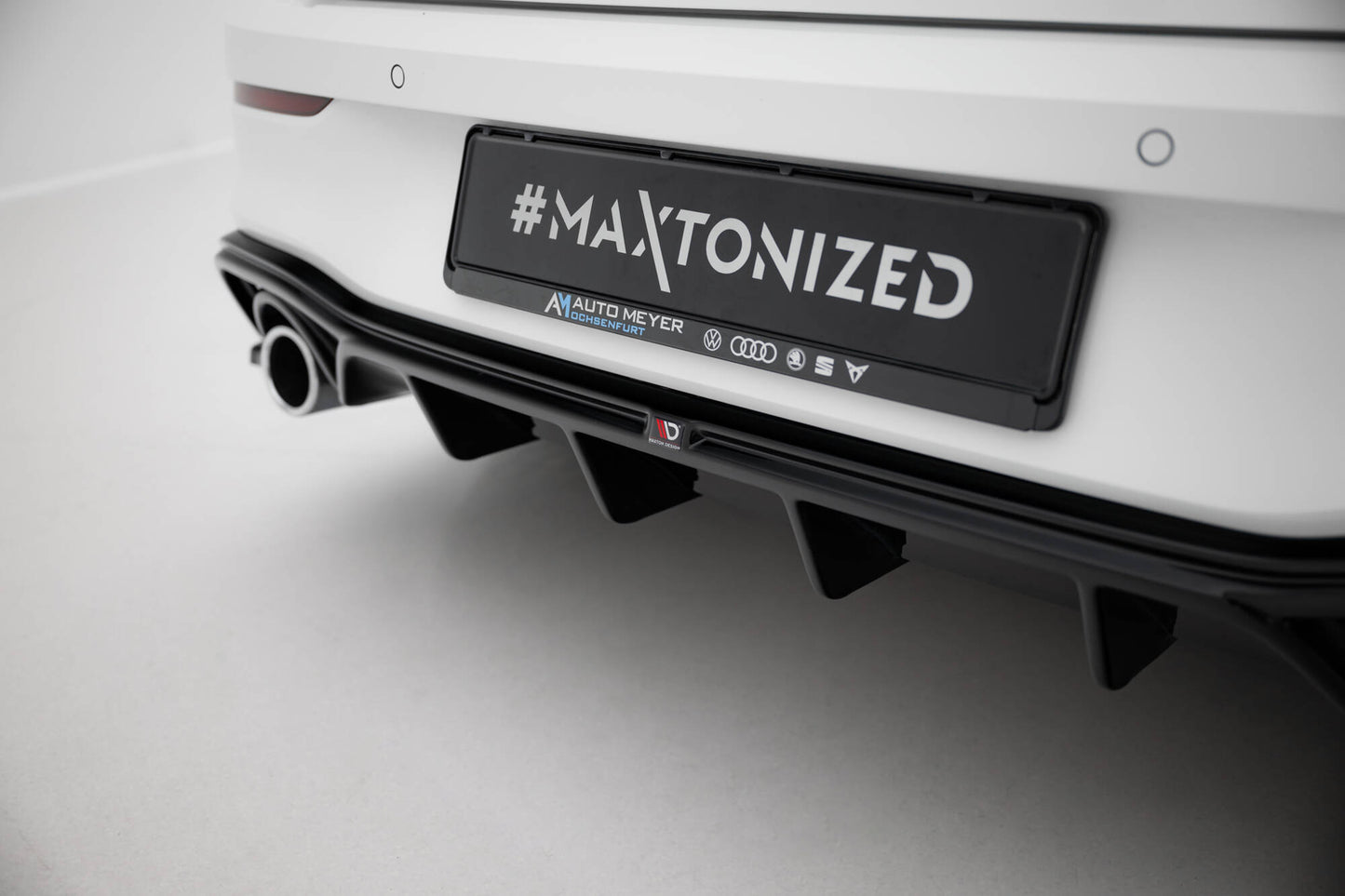 Diffusor Heck Ansatz V.2 für VW Golf GTI Mk8 schwarz Hochglanz