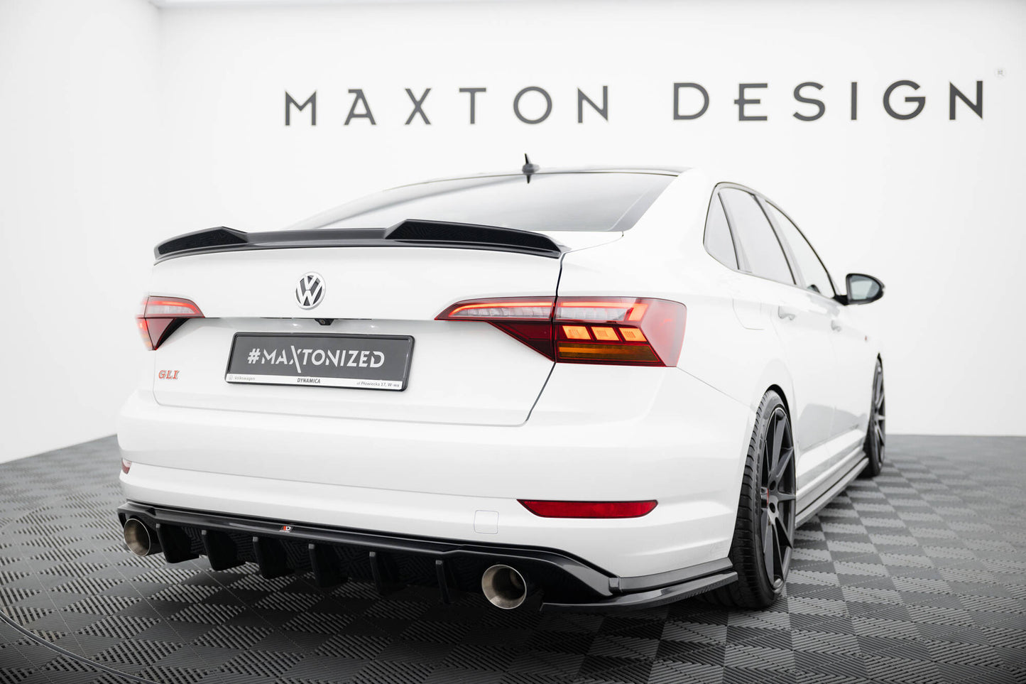 Diffusor Heck Ansatz für Volkswagen Jetta GLI Mk7 schwarz Hochglanz