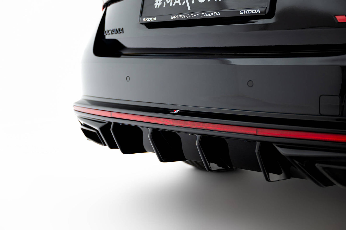 Diffusor Heck Ansatz für Skoda Octavia RS Liftback / Combi Mk4 Facelift schwarz Hochglanz