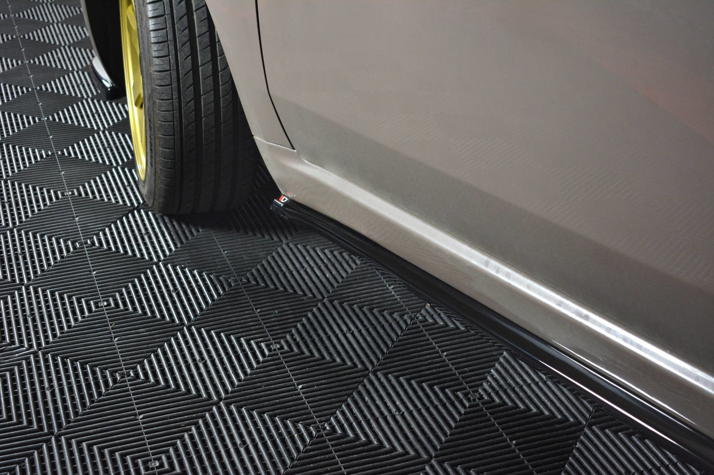 Seitenschweller Ansatz für FIAT 500 HATCHBACK vor Facelift schwarz Hochglanz