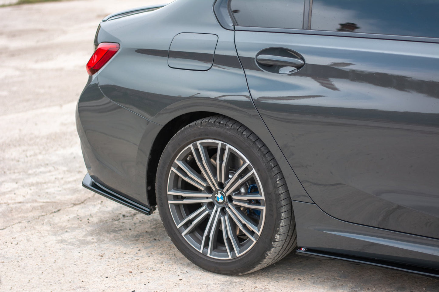 Heck Ansatz Flaps Diffusor für BMW 3er M-Paket G20 schwarz Hochglanz