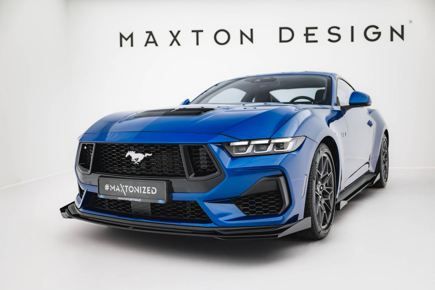Street Pro Front Ansatz + Flaps für Ford Mustang GT Mk7 schwarz Hochglanz