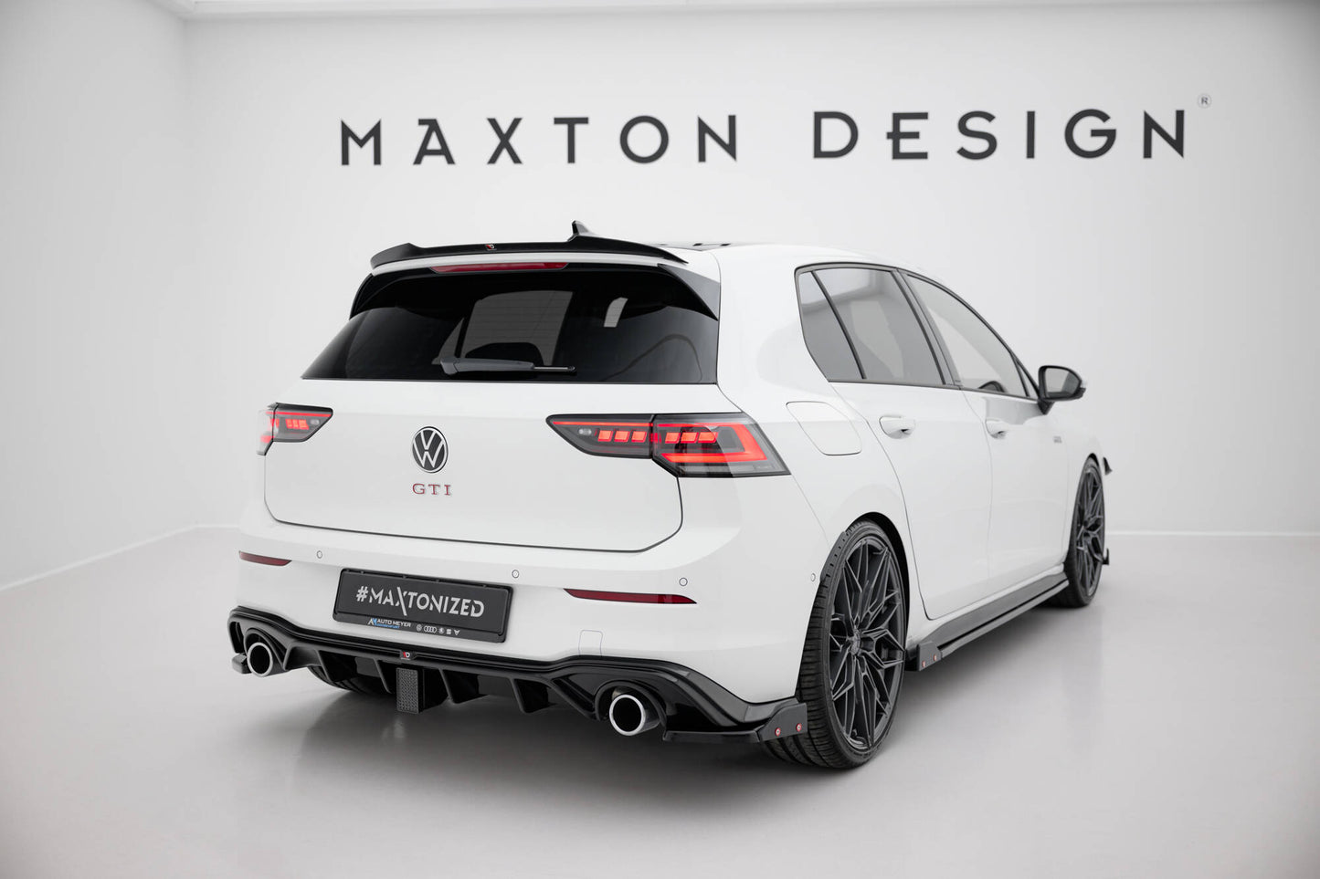 Heck Ansatz Flaps Diffusor V.2 +Flaps für Volkswagen Golf GTI / GTE Mk8