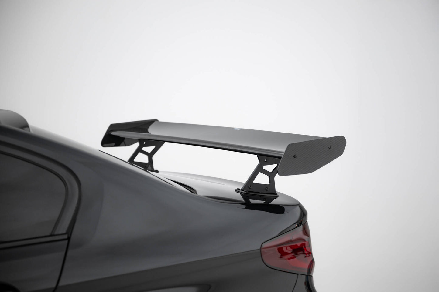Carbon Spoiler With Internal Brackets Uprights BMW 5er / M5 Limousine G30 / F90