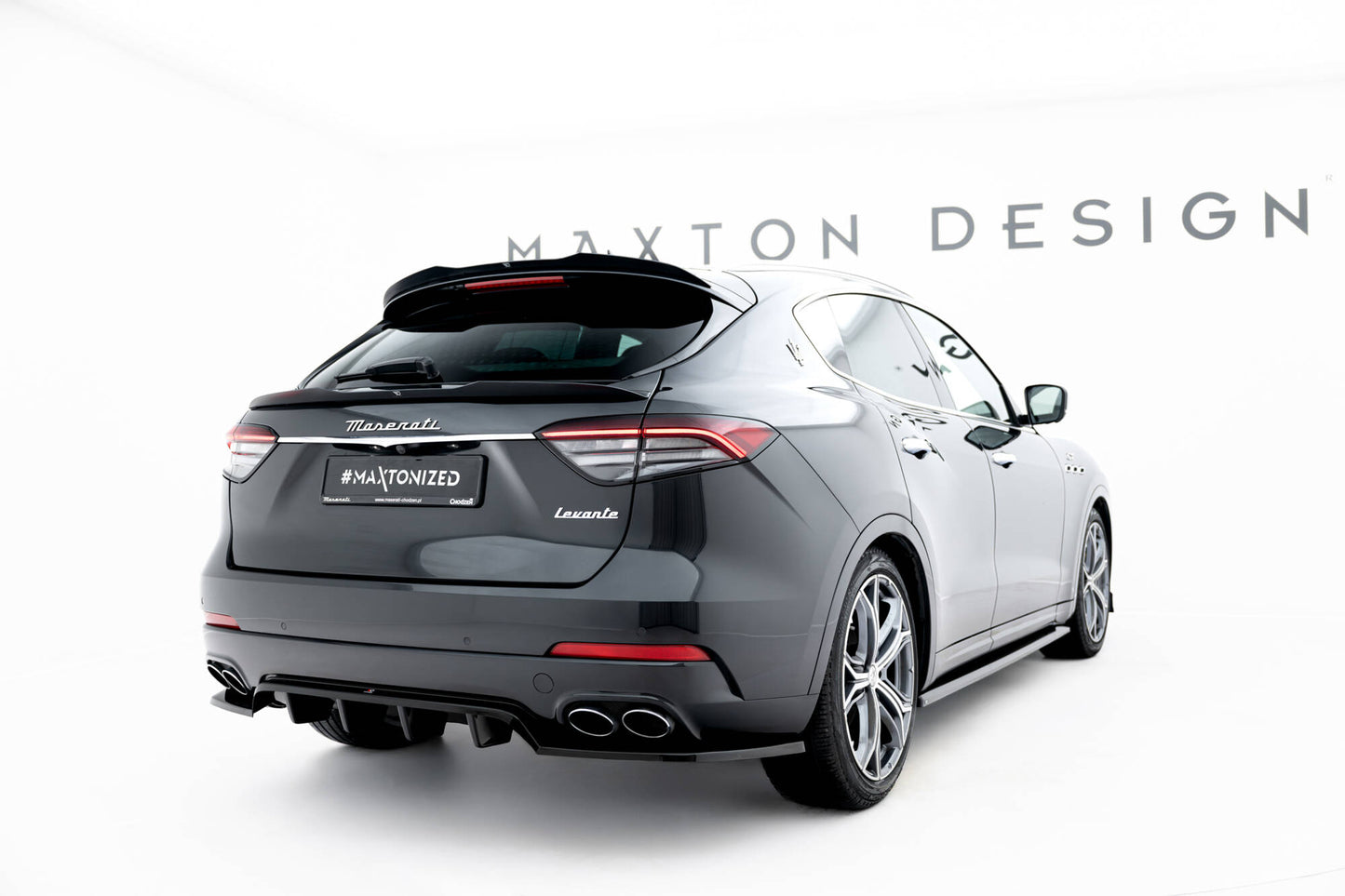 Mittlerer Cup Diffusor DTM Look Heck Ansatz für Maserati Levante GT Mk1 Facelift schwarz Hochglanz