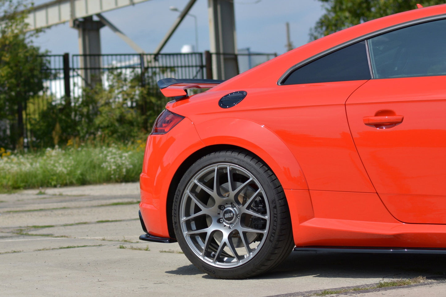 Heck Ansatz Flaps Diffusor für Audi TT RS 8S schwarz Hochglanz