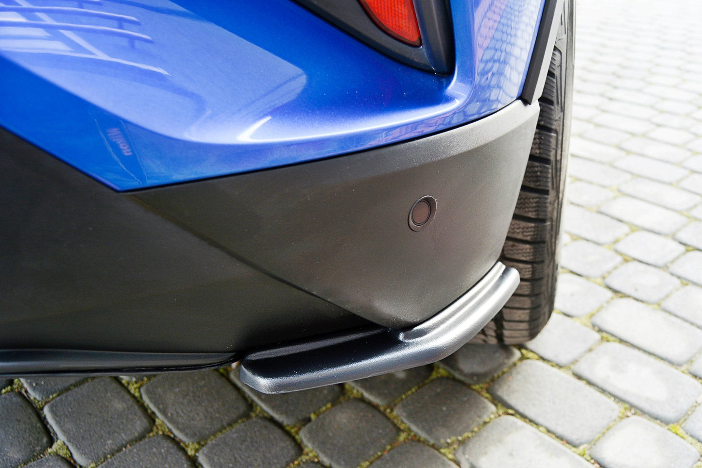 Heck Ansatz Flaps Diffusor für TOYOTA C-HR schwarz Hochglanz