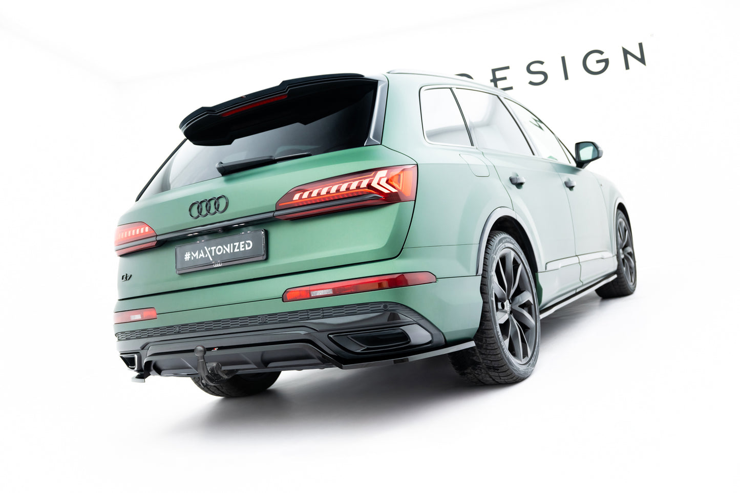Mittlerer Cup Diffusor DTM Look Heck Ansatz für Audi RSQ8 Mk1 Facelift schwarz Hochglanz