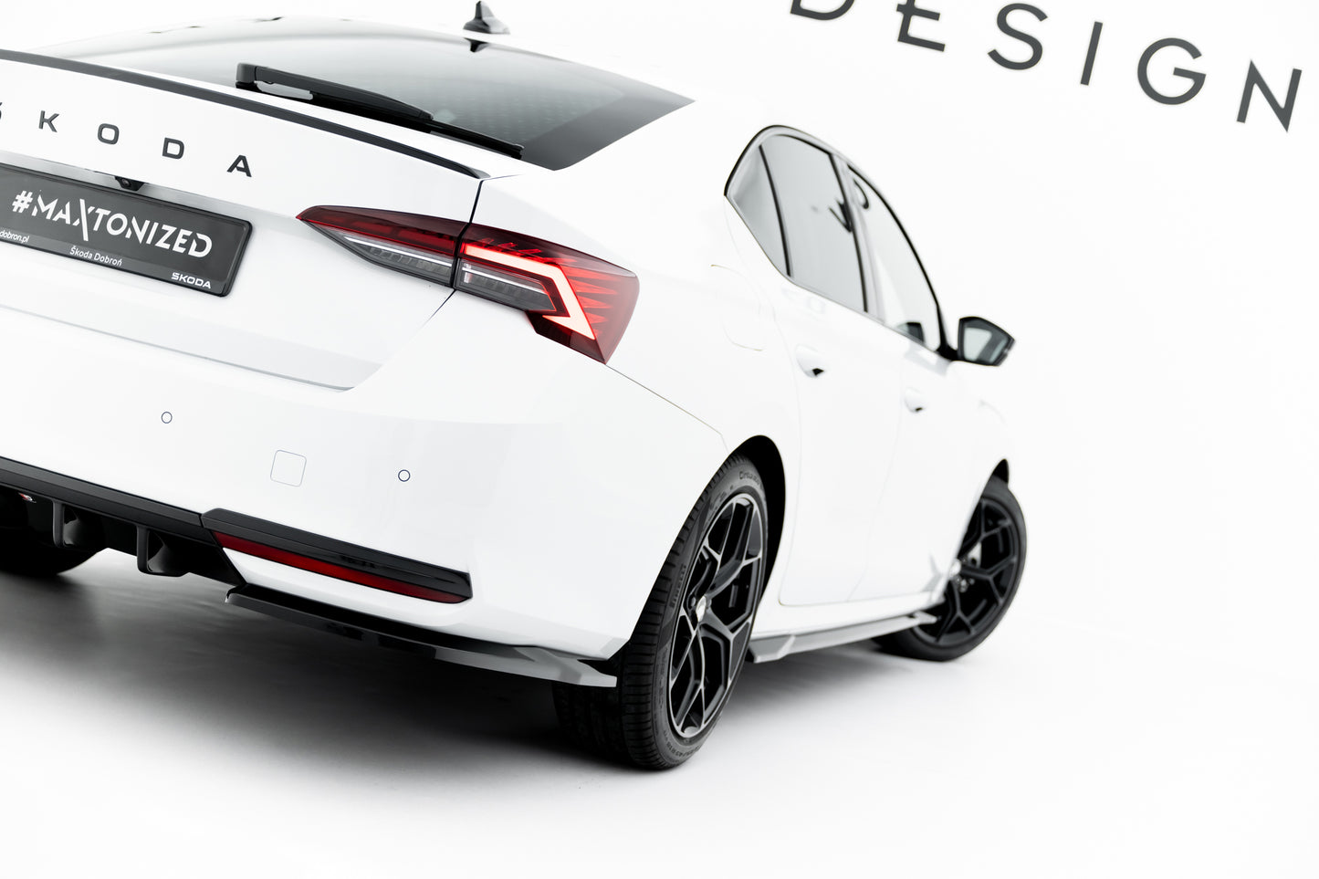 Heck Ansatz Flaps Diffusor für Skoda Octavia Sportline Liftback / Combi Mk4 Facelift schwarz Hochglanz