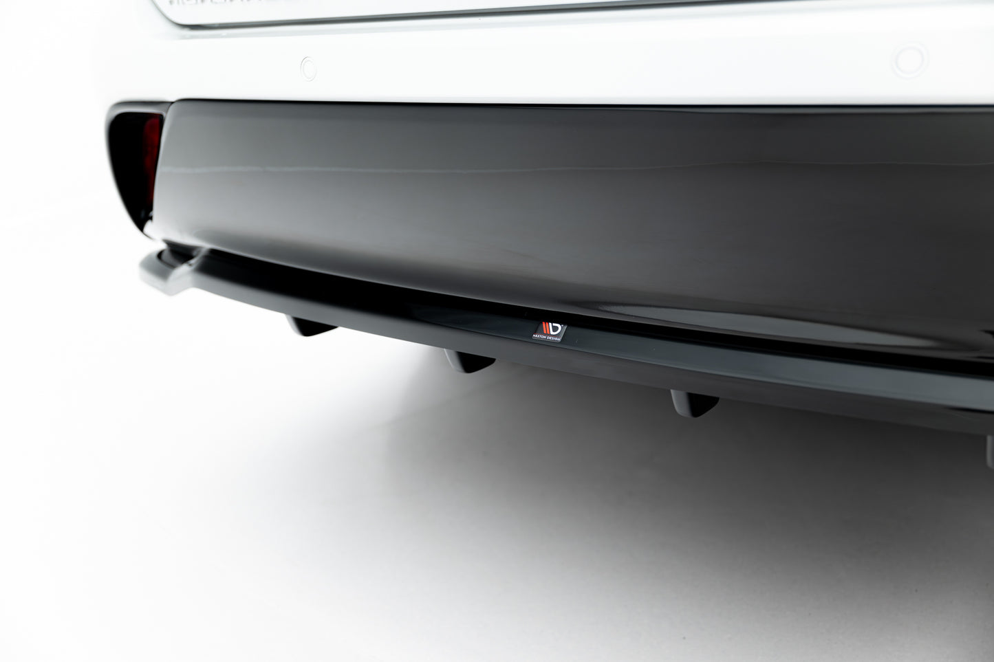 Mittlerer Cup Diffusor DTM Look Heck Ansatz für Toyota Highlander Mk4 schwarz Hochglanz