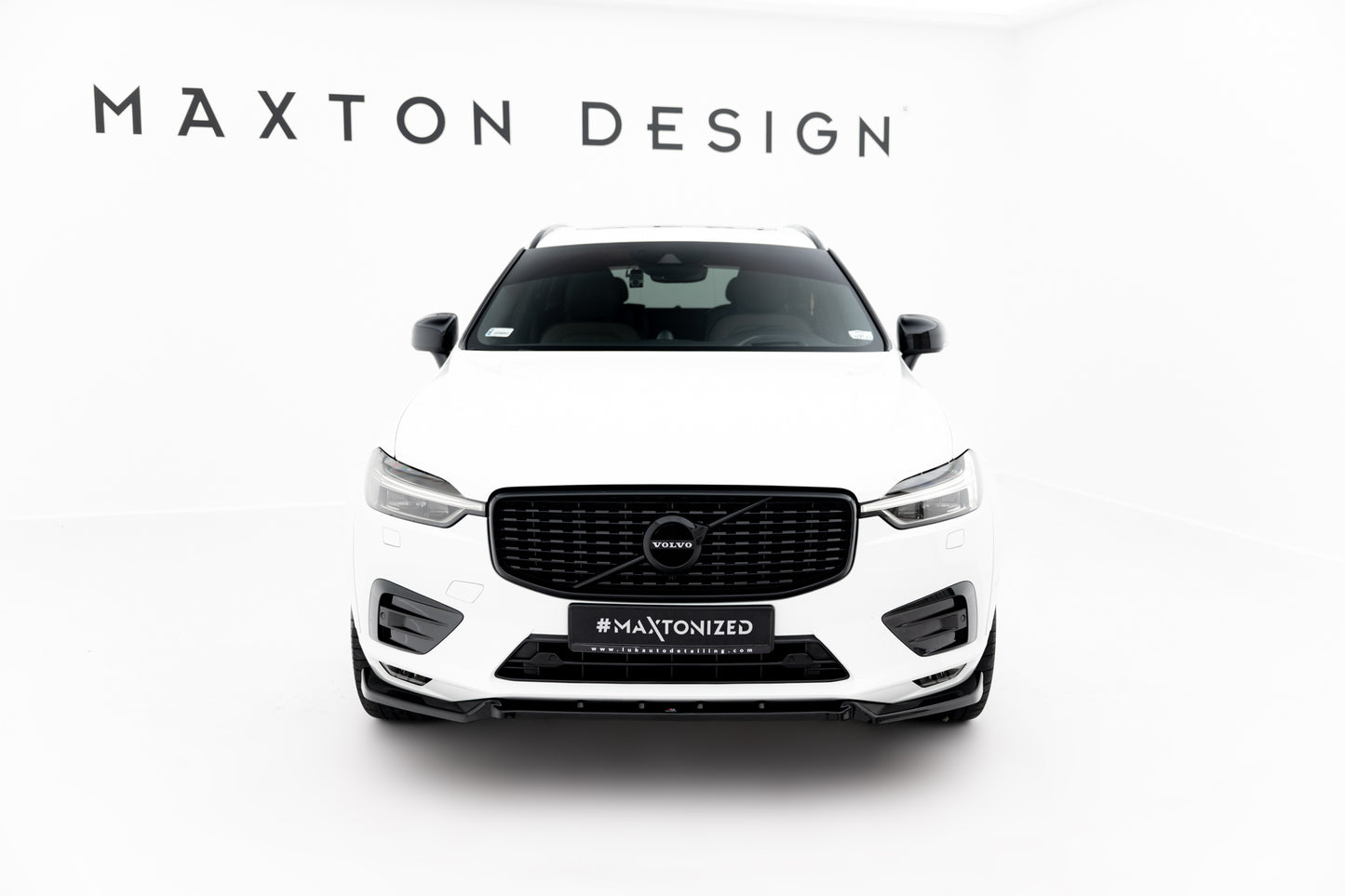Front Ansatz V.2 für Volvo XC60 Mk2 R-Design schwarz Hochglanz