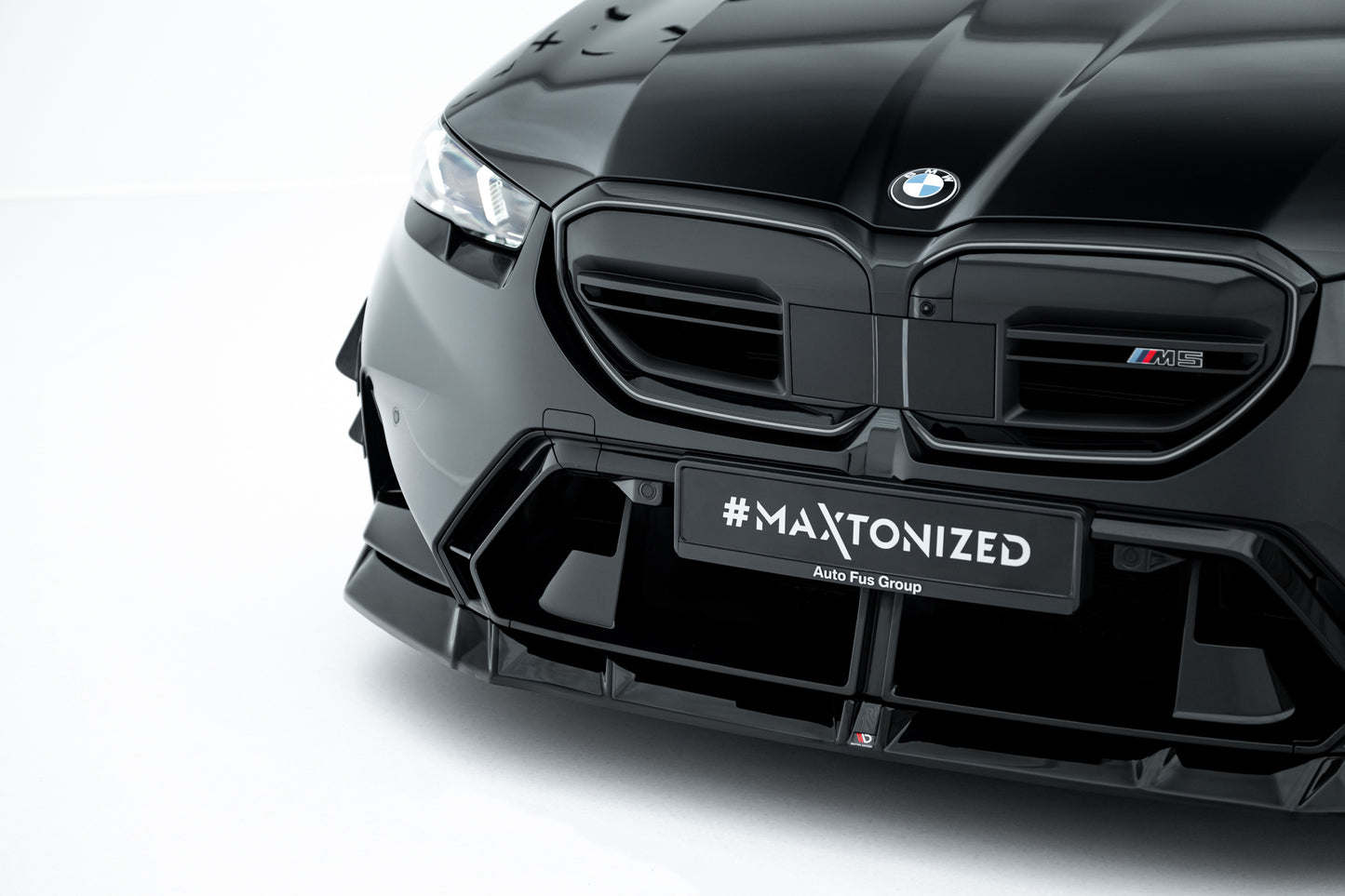 Front Ansatz V.1 für BMW M5 Limousine / Touring G90 schwarz Hochglanz