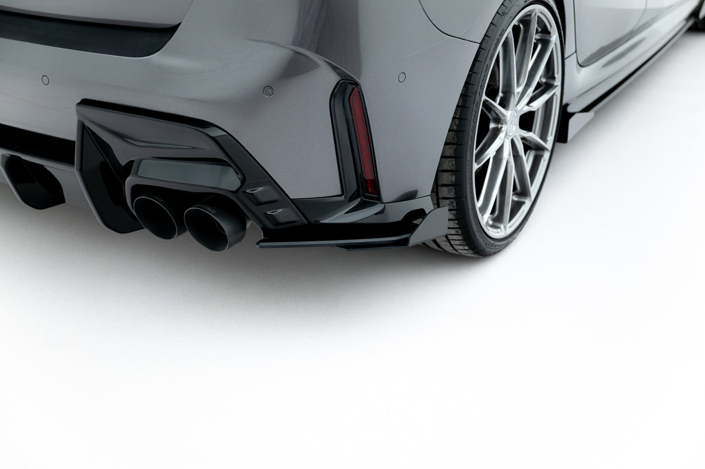 Street Pro Heck Ansatz Flaps Diffusor V.2 + Flaps für BMW 1er M-Paket F70 schwarz Hochglanz