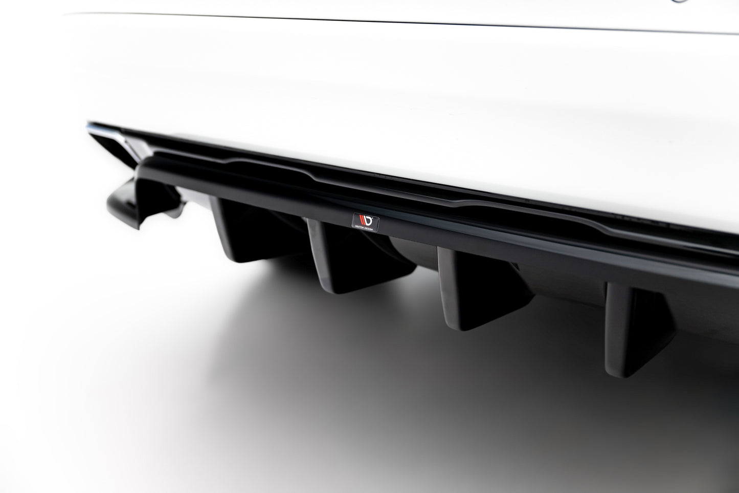 Mittlerer Cup Diffusor DTM Look Heck Ansatz für Volvo XC60 Mk1 Facelift schwarz Hochglanz