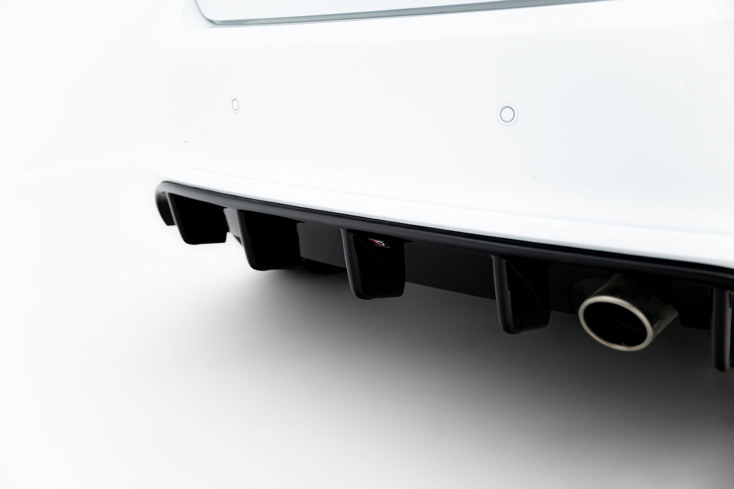 Diffusor Heck Ansatz für Ford Fiesta Mk8 ST-Line schwarz Hochglanz