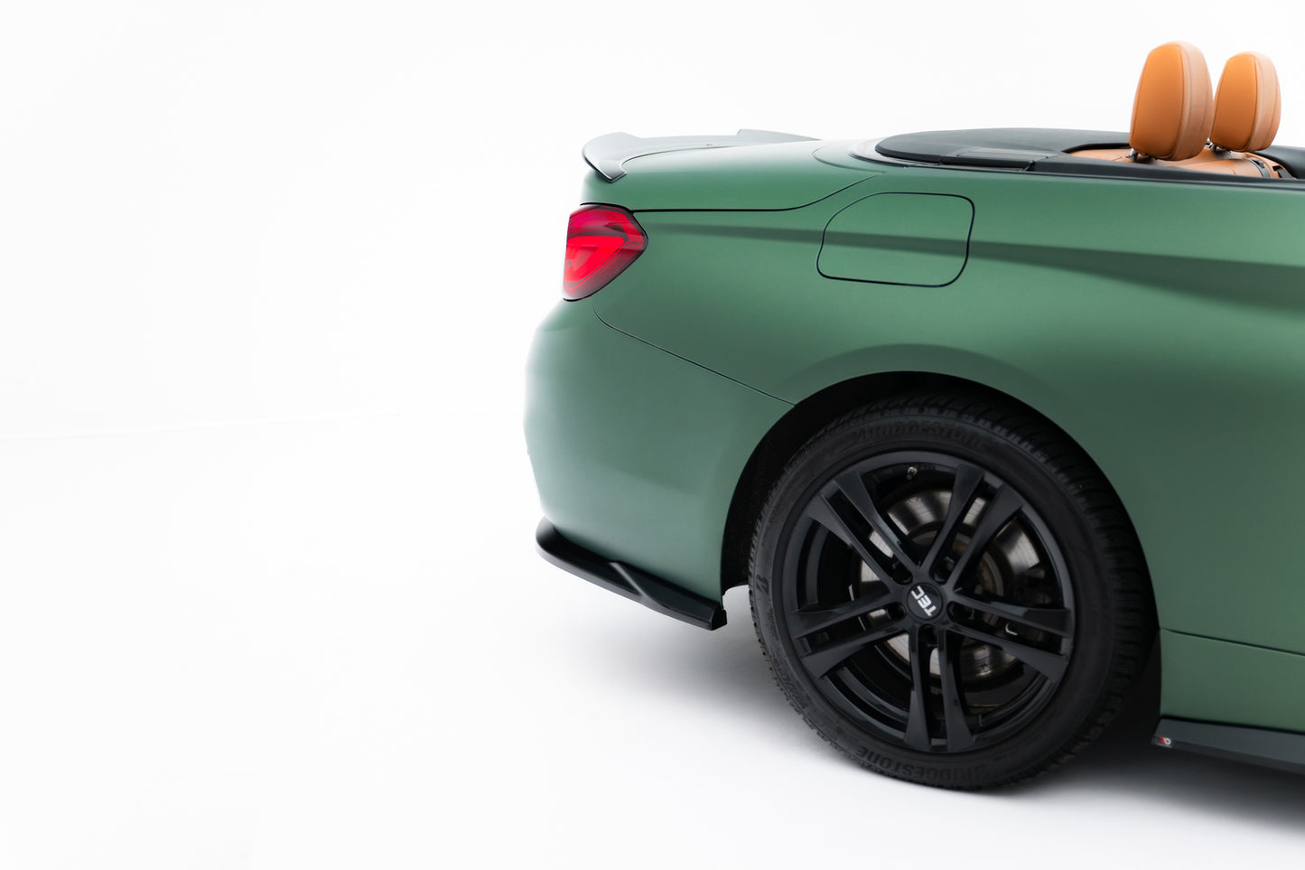 Heck Ansatz Flaps Diffusor für BMW 4er Cabrio / Coupe F33 / F32 schwarz Hochglanz