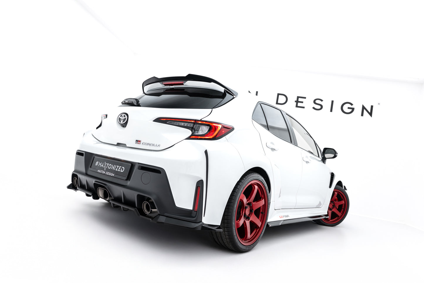 Heck Ansatz Flaps Diffusor V.1 für Toyota GR Corolla Mk12 schwarz Hochglanz