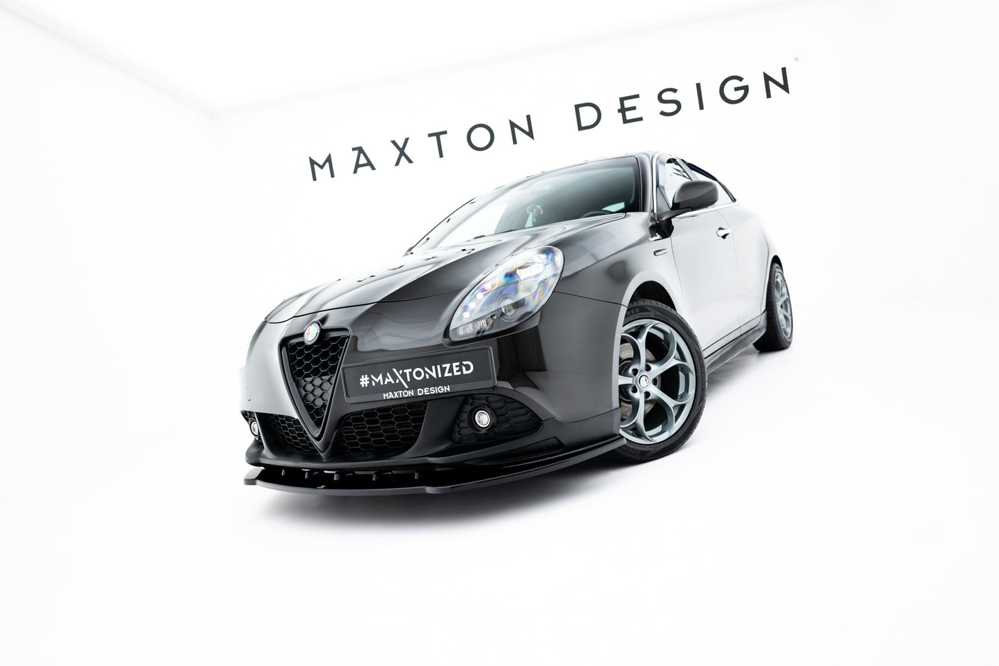 Front Ansatz für Alfa Romeo Giulietta Zender schwarz Hochglanz