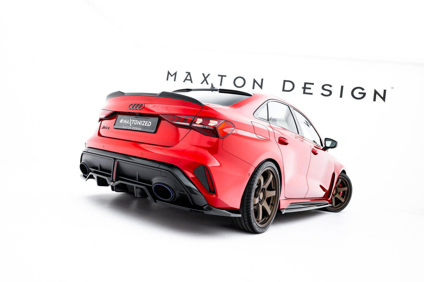 Mittlerer Cup Diffusor DTM Look Heck Ansatz für V.1 Audi RS3 Limousine 8Y Facelift schwarz Hochglanz