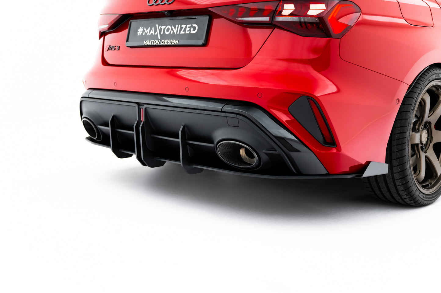 Street Pro Heckschürze + Flaps für Audi RS3 Limousine 8Y Facelift schwarz Hochglanz