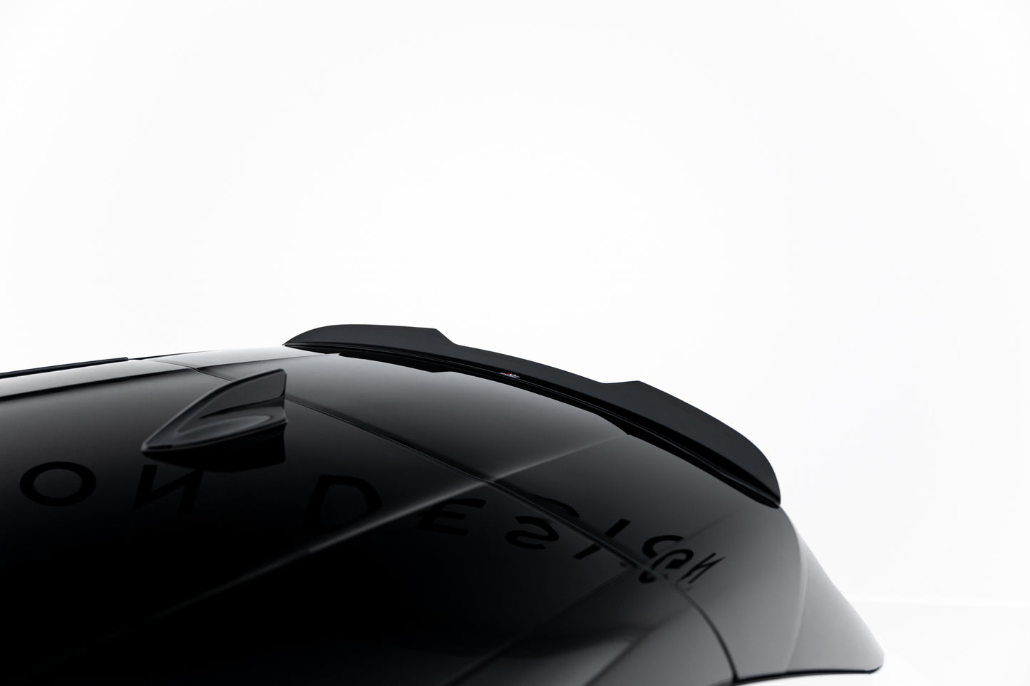 Spoiler CAP für Renault Megane E-Tech Electric Mk1 schwarz Hochglanz