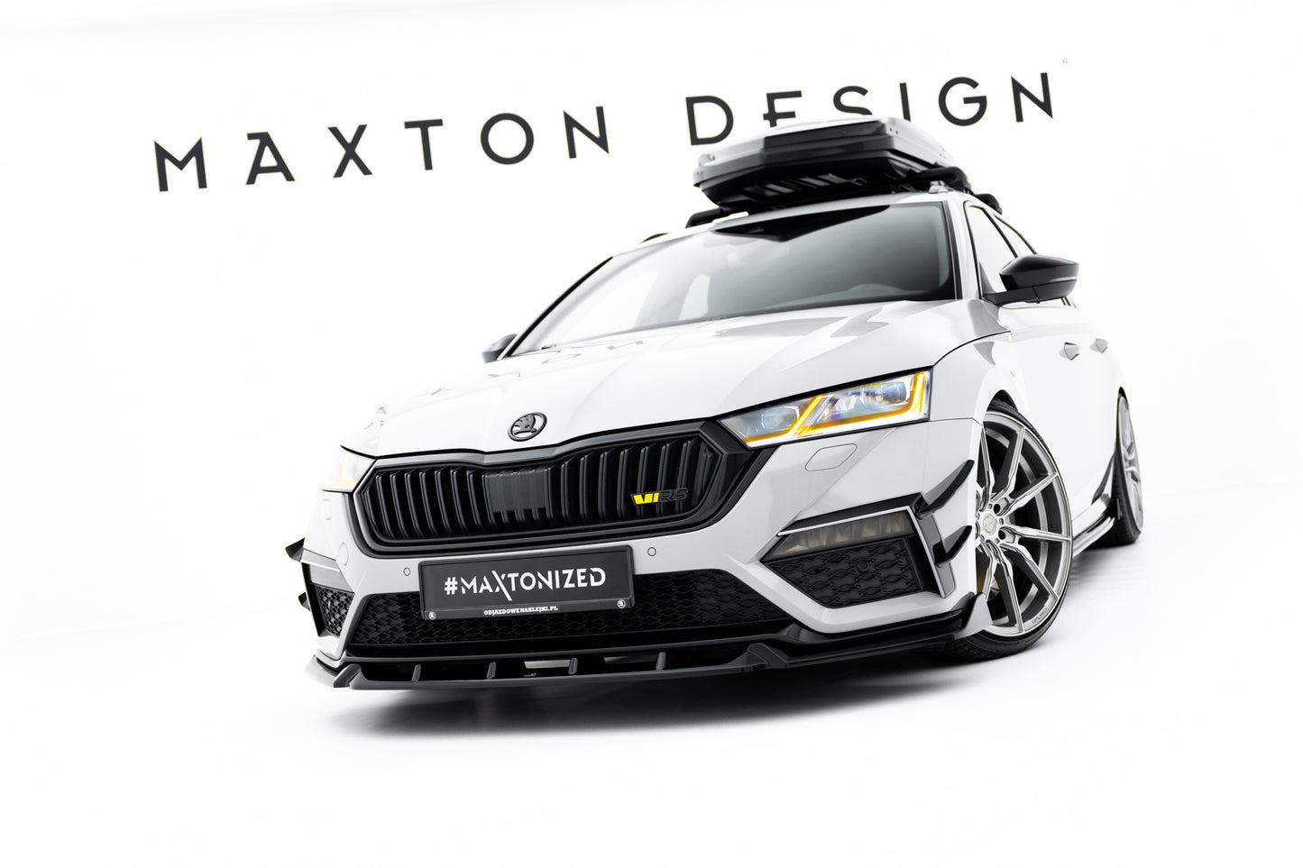Front Ansatz V.5 für Skoda Octavia RS Mk4 schwarz Hochglanz