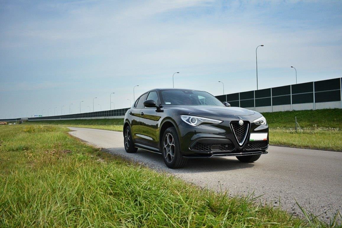 Seitenschweller Ansatz für Alfa Romeo Stelvio Mk1 schwarz Hochglanz